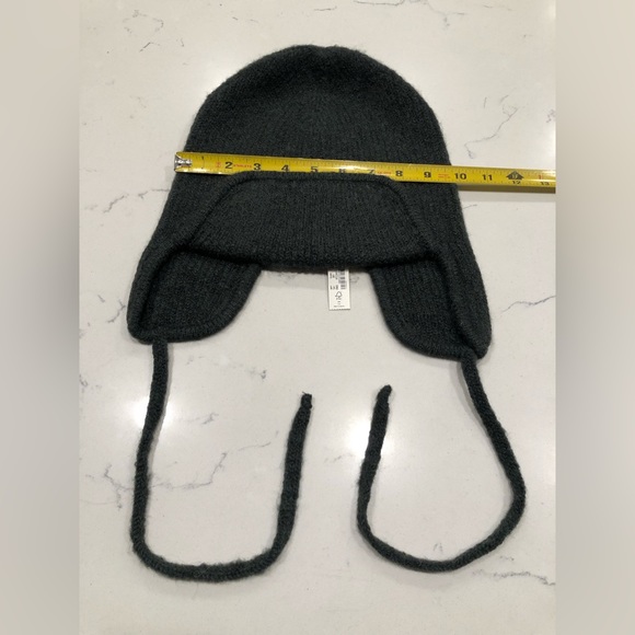 NWT Madewell Green Fuzzy-Knit Ear Flap Beanie Alpaca, Wool - Picture 10 of 12